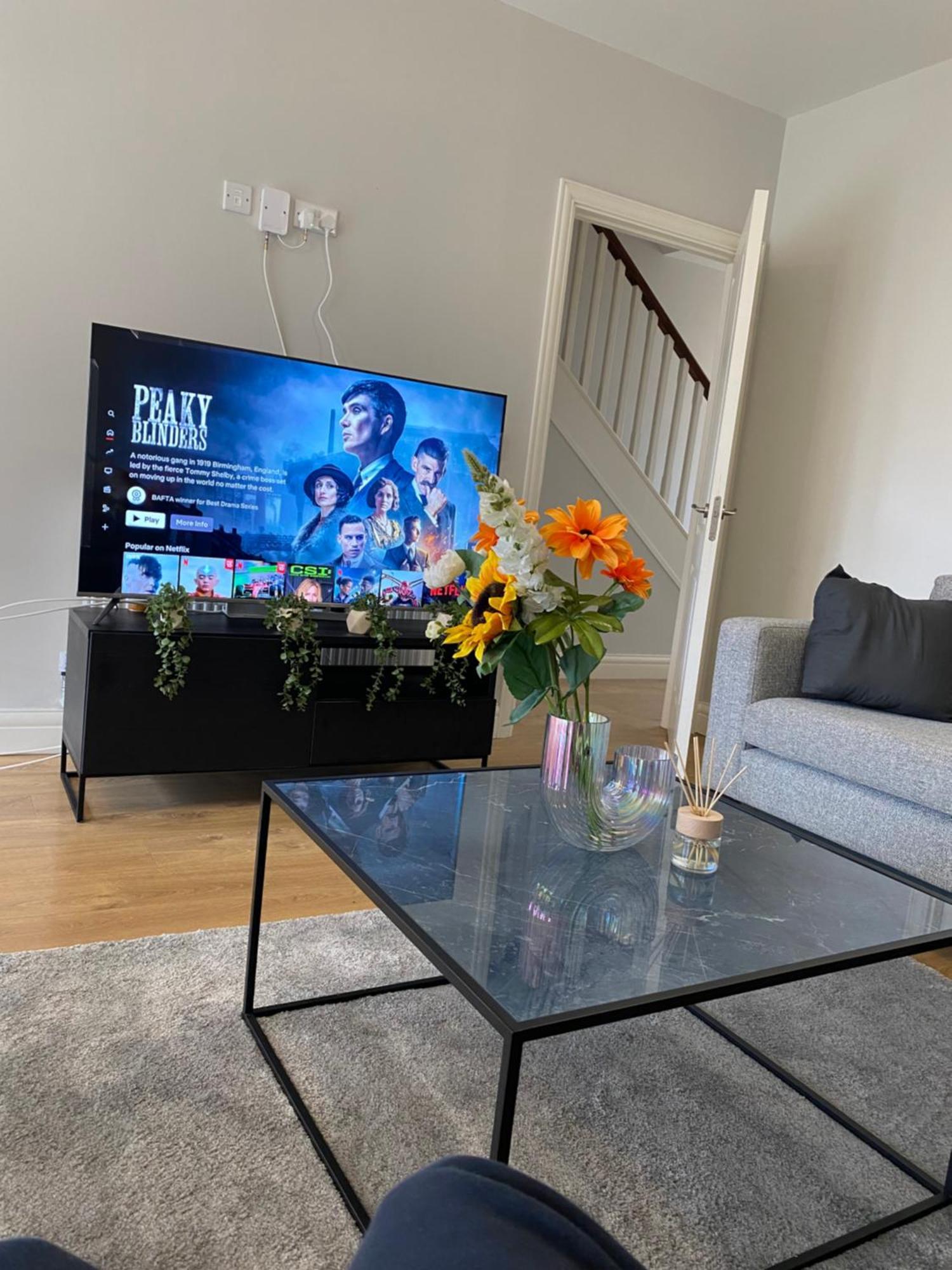 Extra Large Room In New House At Citywest 더블린 외부 사진